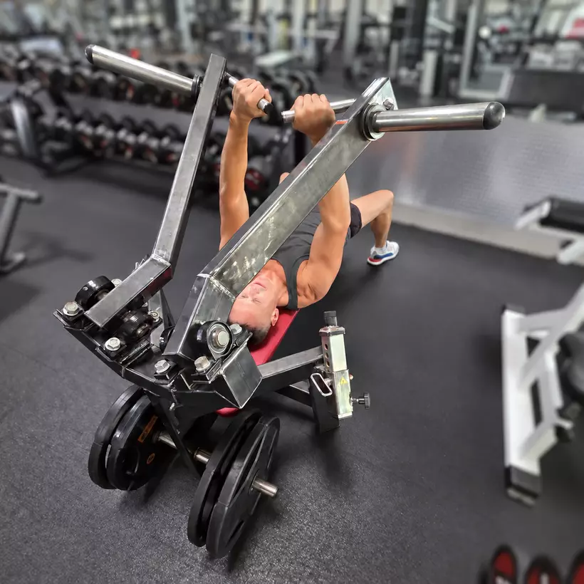 Développé couché convergent au club SPORIUM FIT